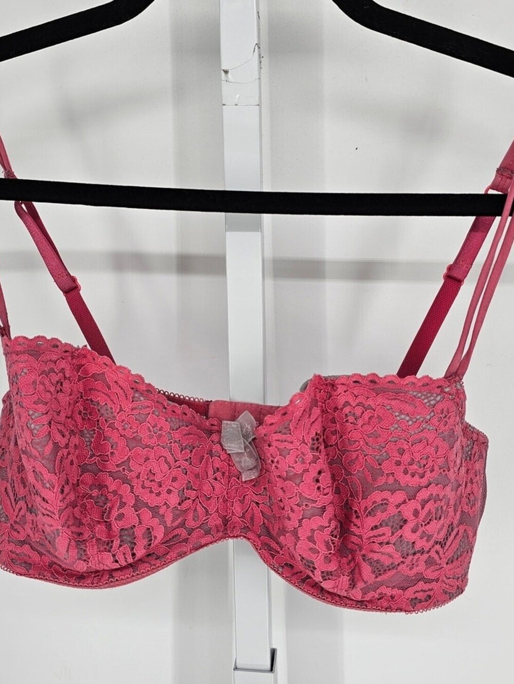 b'tempt'd Womens Sz 36D Sexy Demi Bra Pink Lace